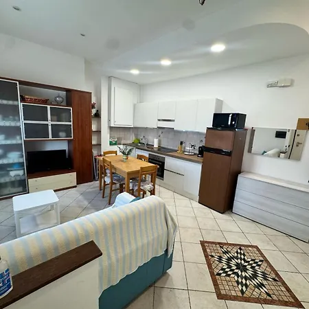 Apartment Casa Mare - Bilocale Sul Lungomare Di