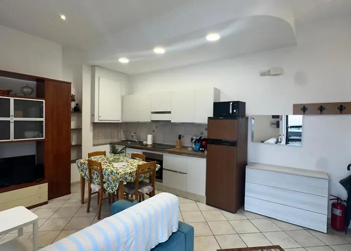 Casa Mare - Bilocale Sul Lungomare Di Apartamento