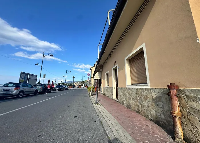 Casa Mare - Bilocale Sul Lungomare Di *