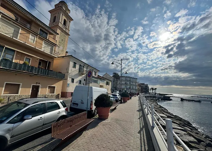 Casa Mare - Bilocale Sul Lungomare Di Apartment